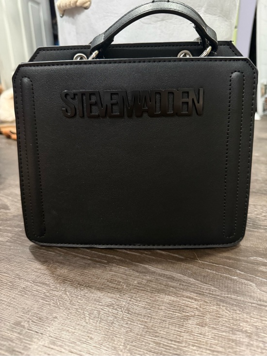 Steve Madden Handbags - Steve Madden Black Structured Top-Handle Evelyn bag